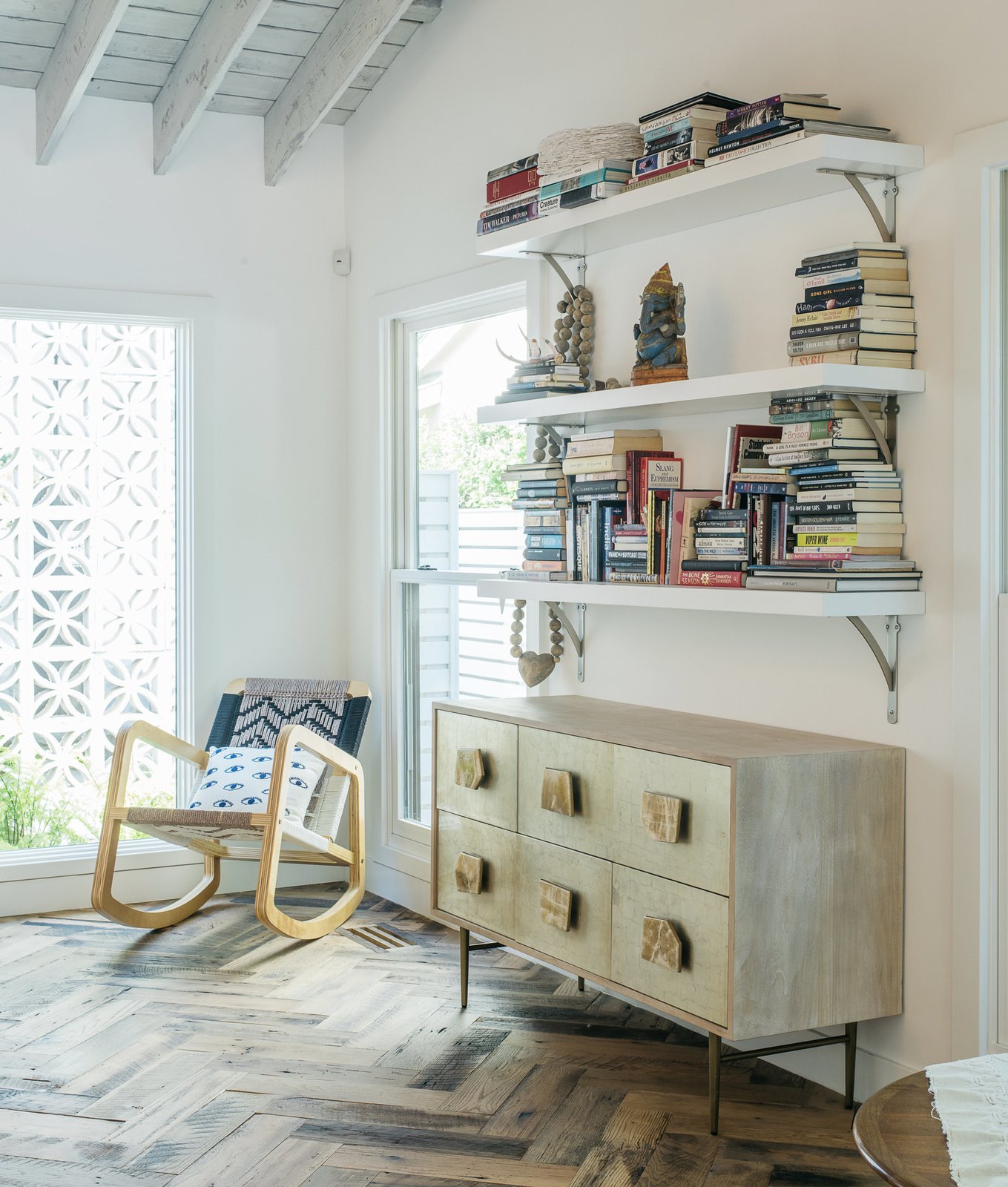 2 Celebrity Homes That Use and Abuse of Stunning Hardware Products