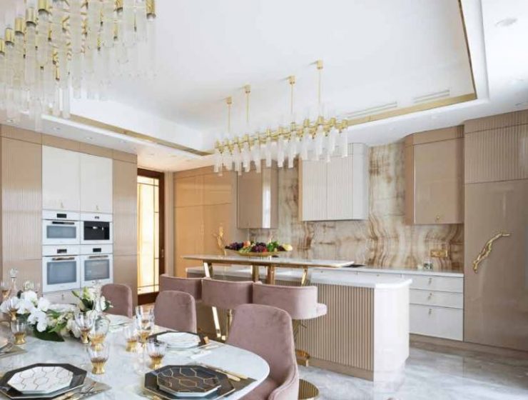 A Luxury Kitchen Where Gold and Coral Create a Stunning Environment