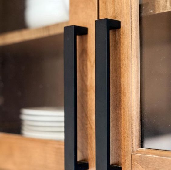 How to Choose the Perfect Kitchen Cabinet Hardware