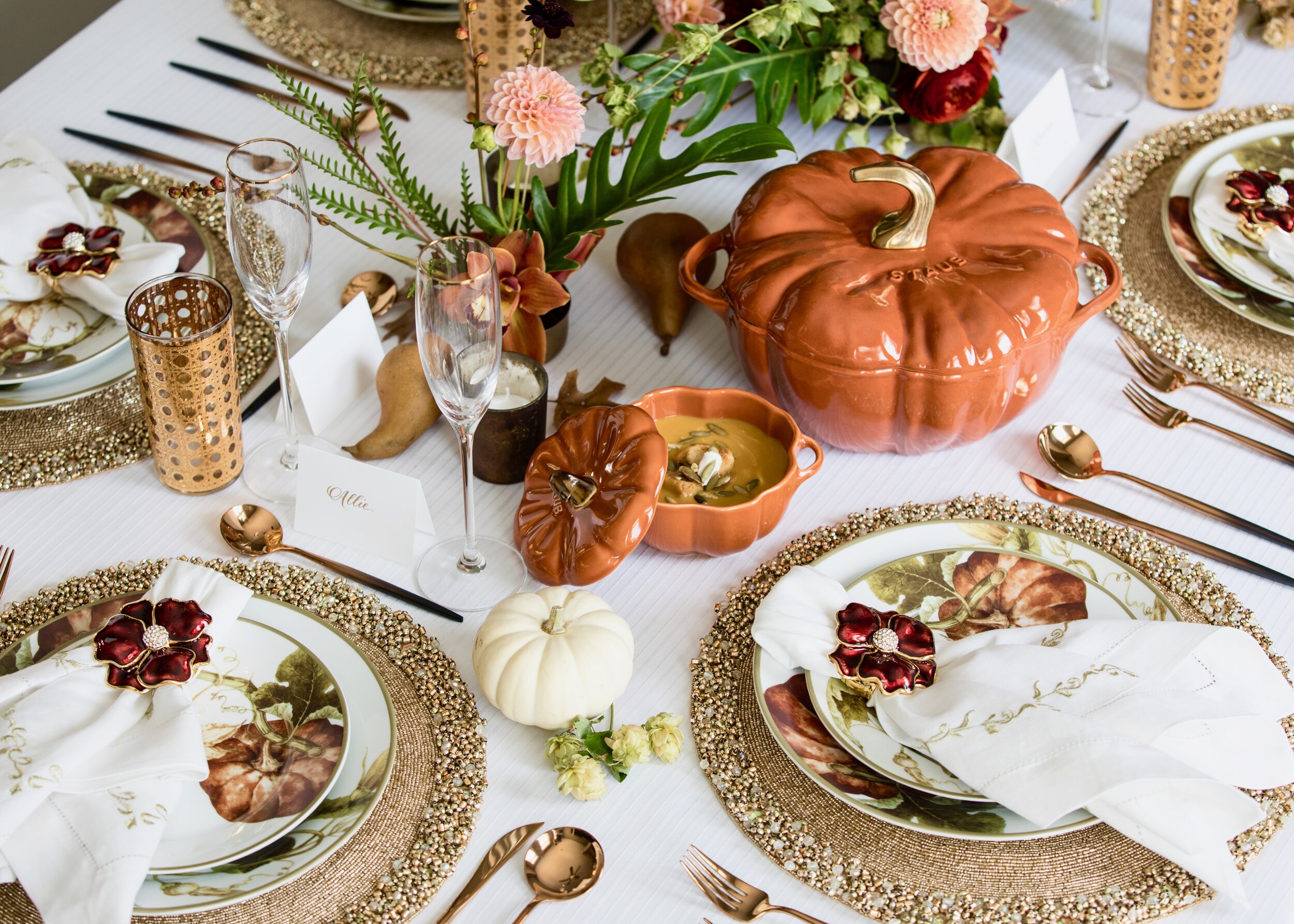 Chic Thanksgiving Decorations