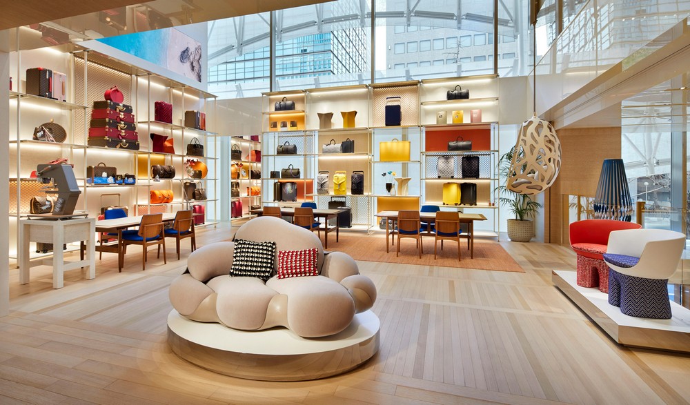 Virtually Step Inside Louis Vuitton's New Osaka Midosuji Boutique 6