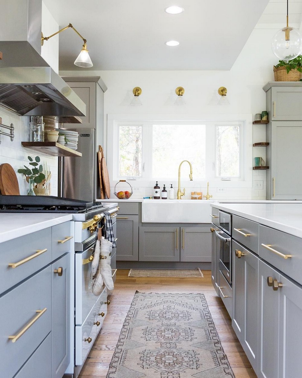 Kitchen Ideas 18 Exceptional Interiors Featuring Cabinet Hardware