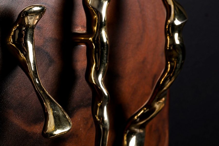 Kitchen Ideas: 12 Exceptional Interiors Featuring Cabinet Hardware