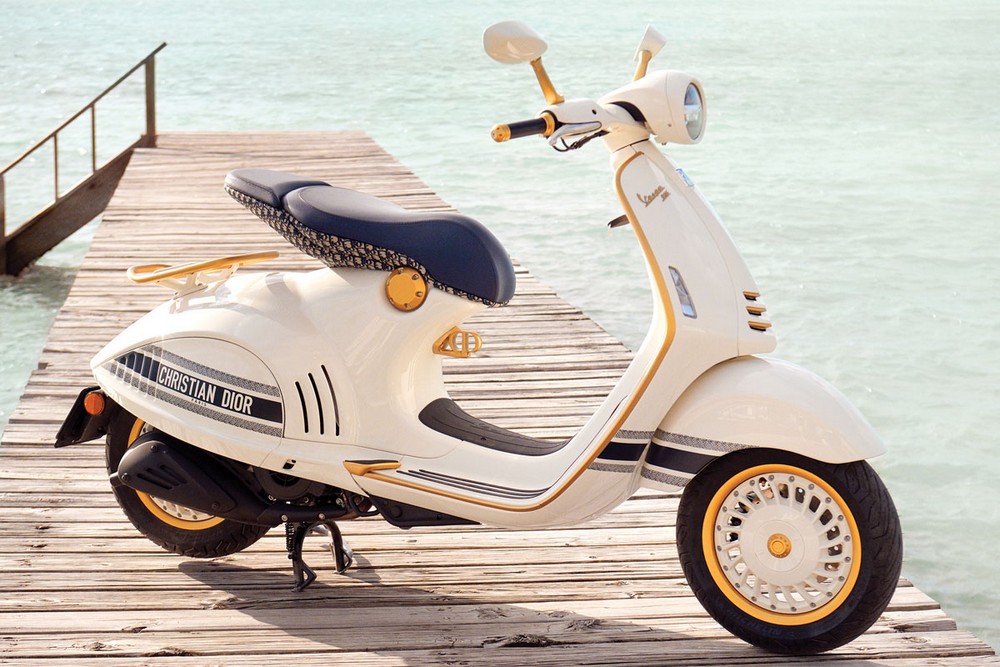 Luxury Design Dior Vespa Join Forces to Create Marvelous Motorcycle 3