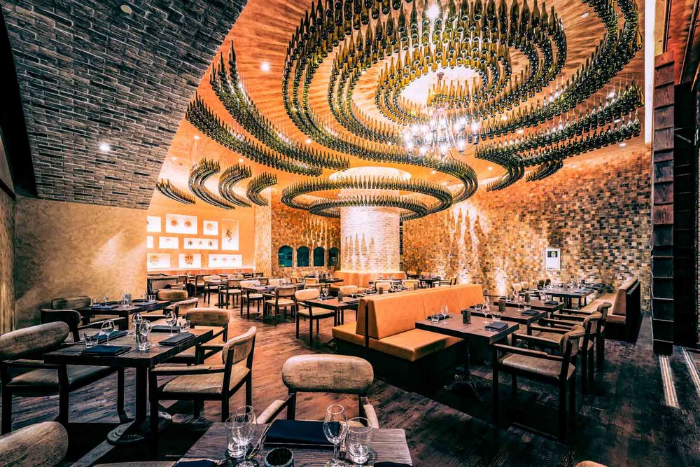 The Most Intriguing Designs Found in World-Renowned Luxury Restaurants 3