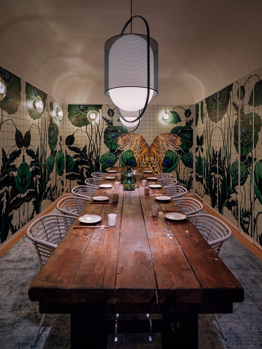 The Most Intriguing Designs Found in World-Renowned Luxury Restaurants 7