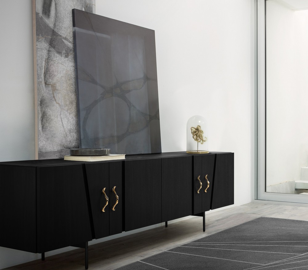 Decorative Hardware 6 Exclusive Adornments for Consoles & Sideboards 2 decorative hardware Decorative Hardware: 6 Exclusive Adornments for Consoles &#038; Sideboards Decorative Hardware 6 Exclusive Adornments for Consoles Sideboards 2