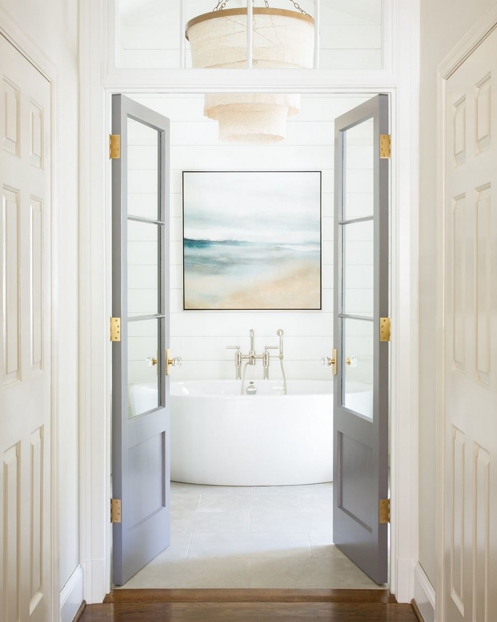 How to Make an Entrance Bathroom Ideas with Imposing Door Hardware 4