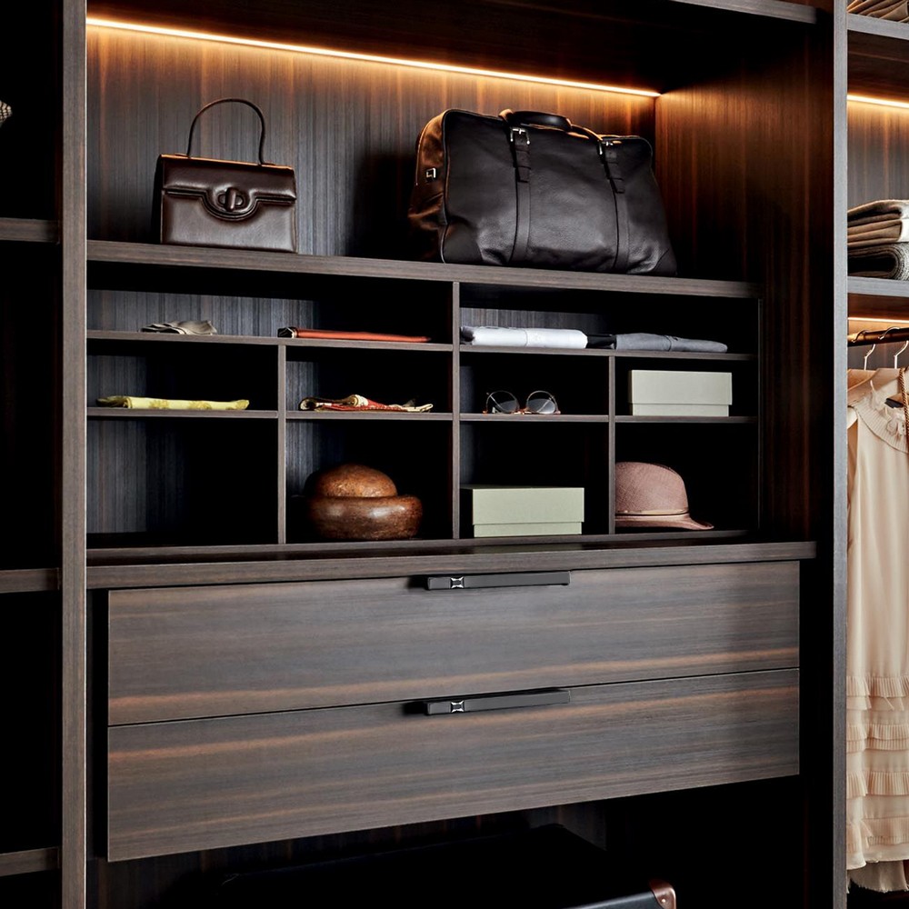 Discern Another Set of Bespoke Hardware Inspirations for Closet Rooms 6