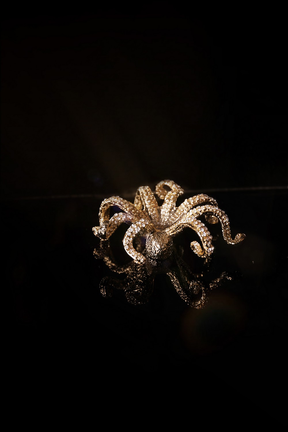 8 Jewelry Hardware Designs to Add an Exclusive Vibe to Your Home Decor 7