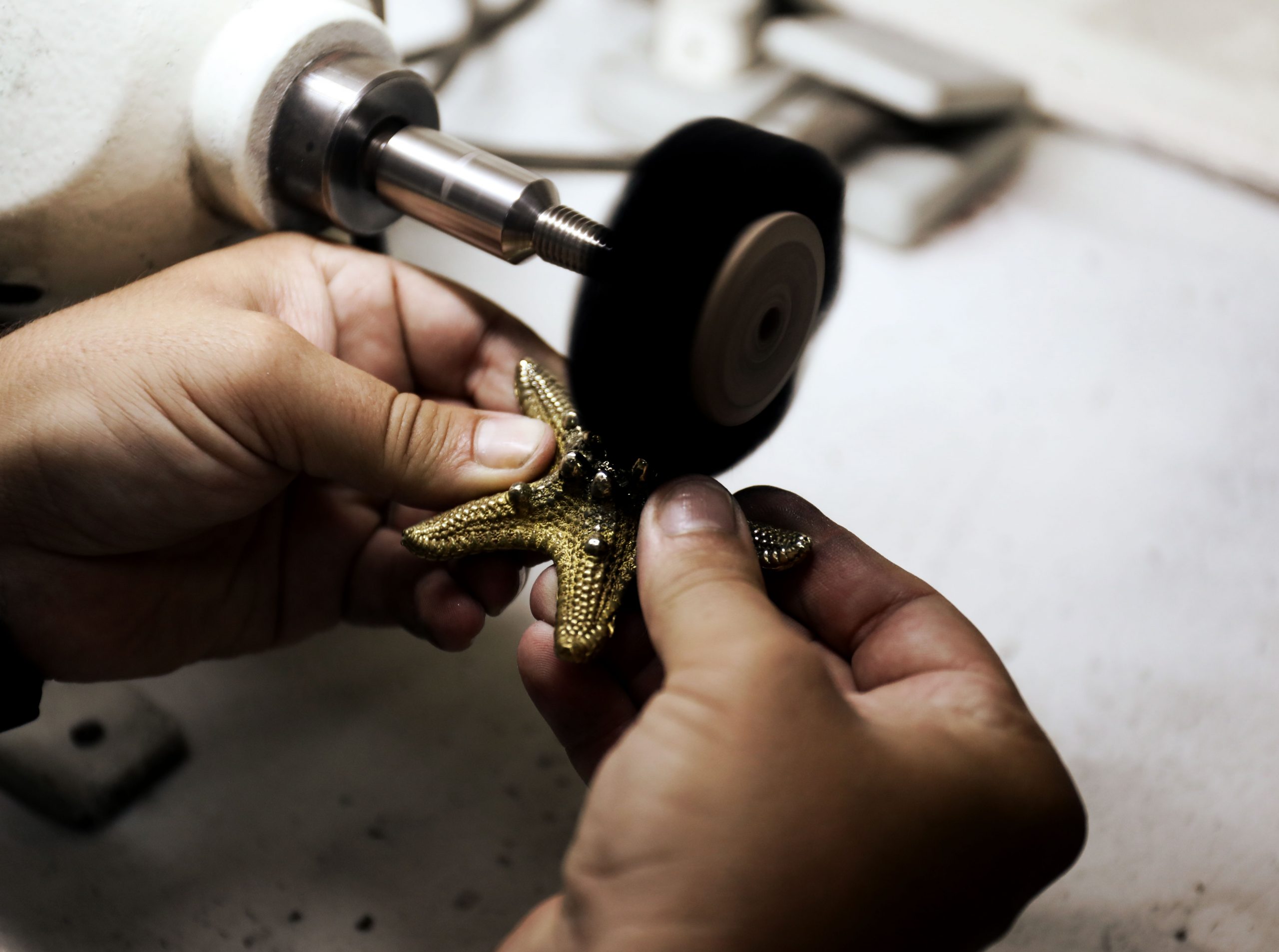 How To Choose Perfect Decorative Hardware Online
