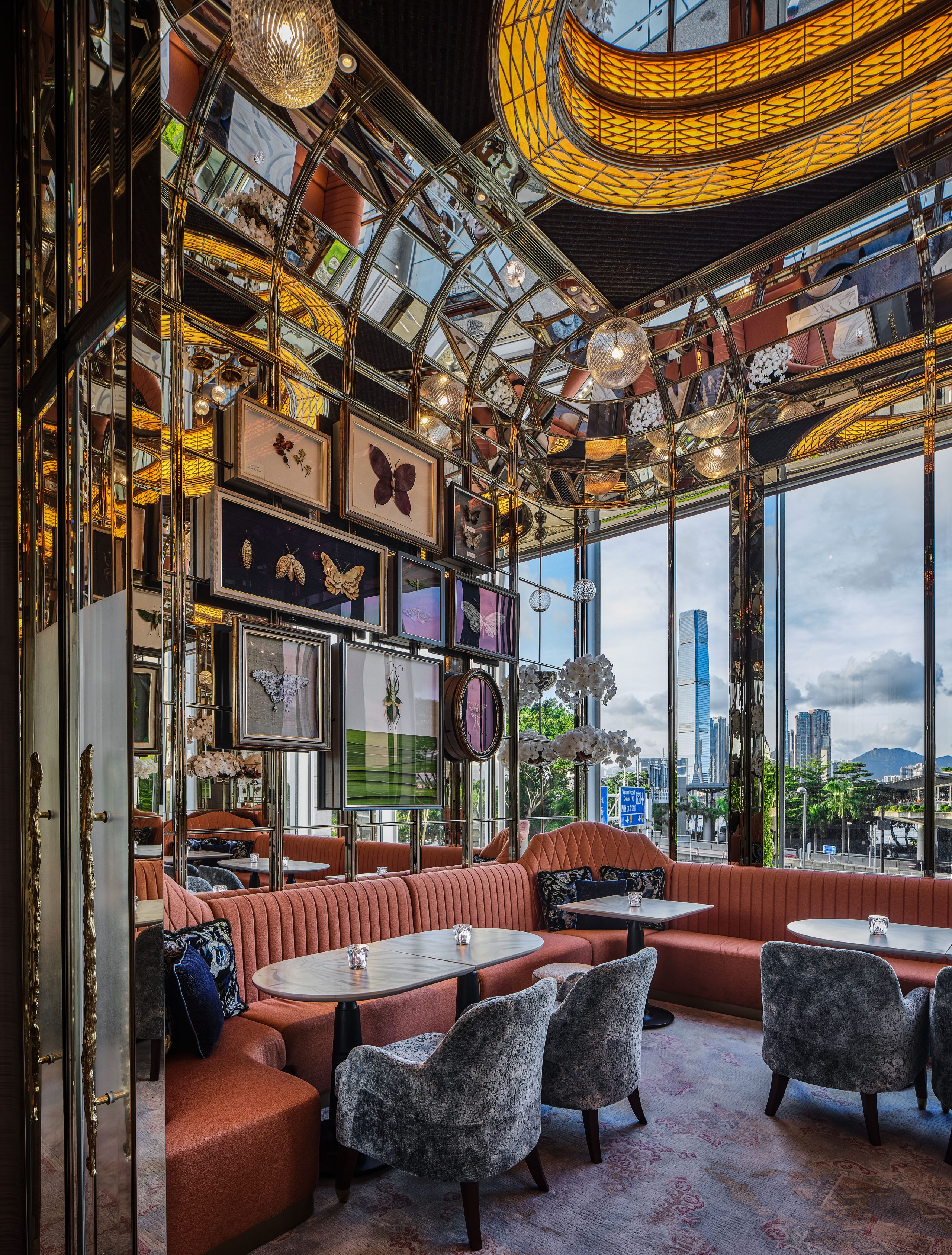 Four Seasons Hong Kong With Exceptional Hardware By PullCast Four Seasons Hong Kong With Exceptional Hardware By PullCast