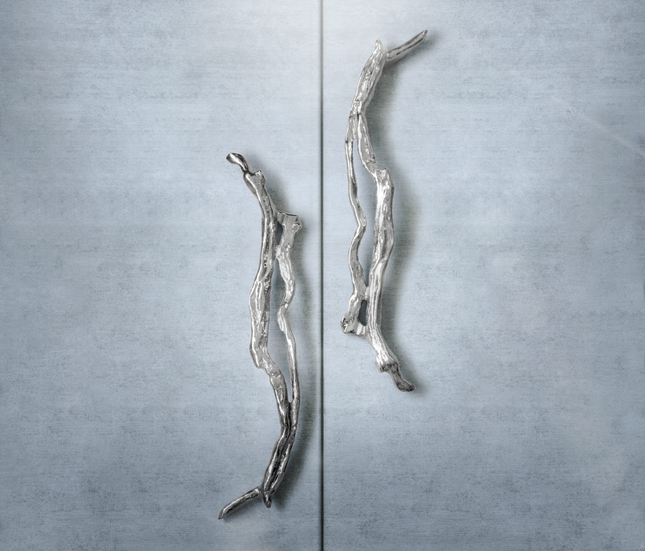 Flow Door Pull Embark on a winter journey with our door hardware and engage with our Atlas furniture handles, transposing to your furniture designs like sideboards, cupboards, and cabinets, a noble and rich scheme.