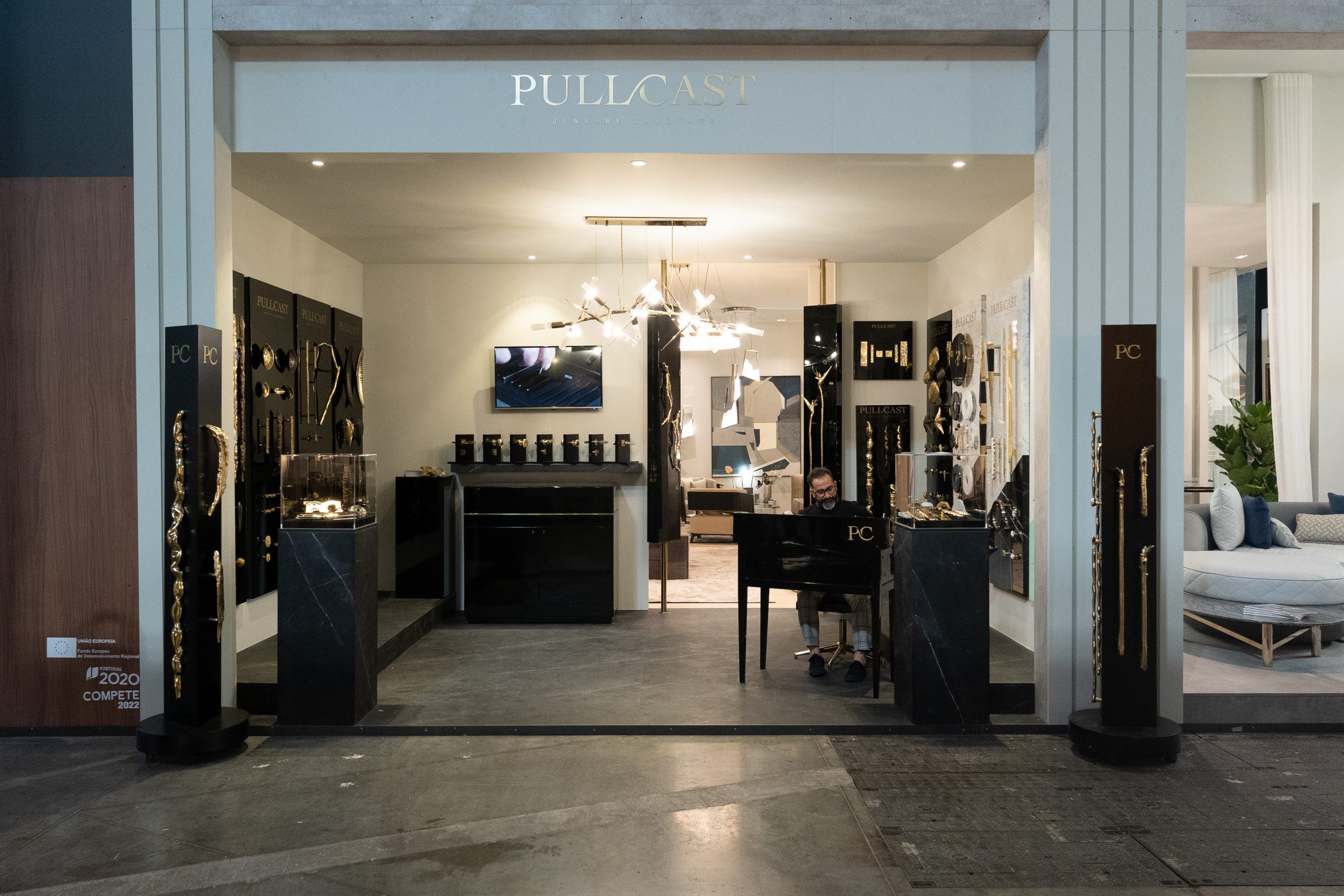 Salone Del Mobile First Day With PullCast