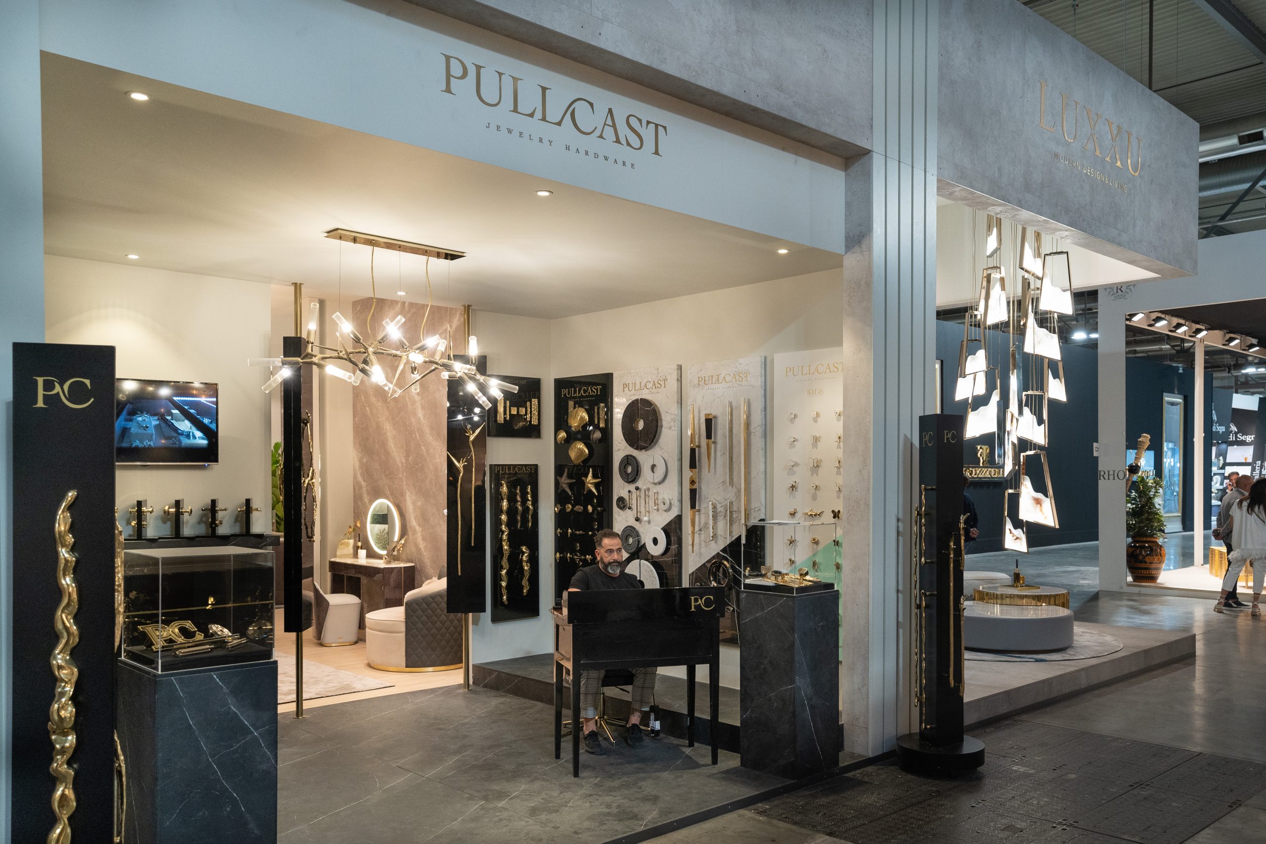 Salone Del Mobile First Day With PullCast