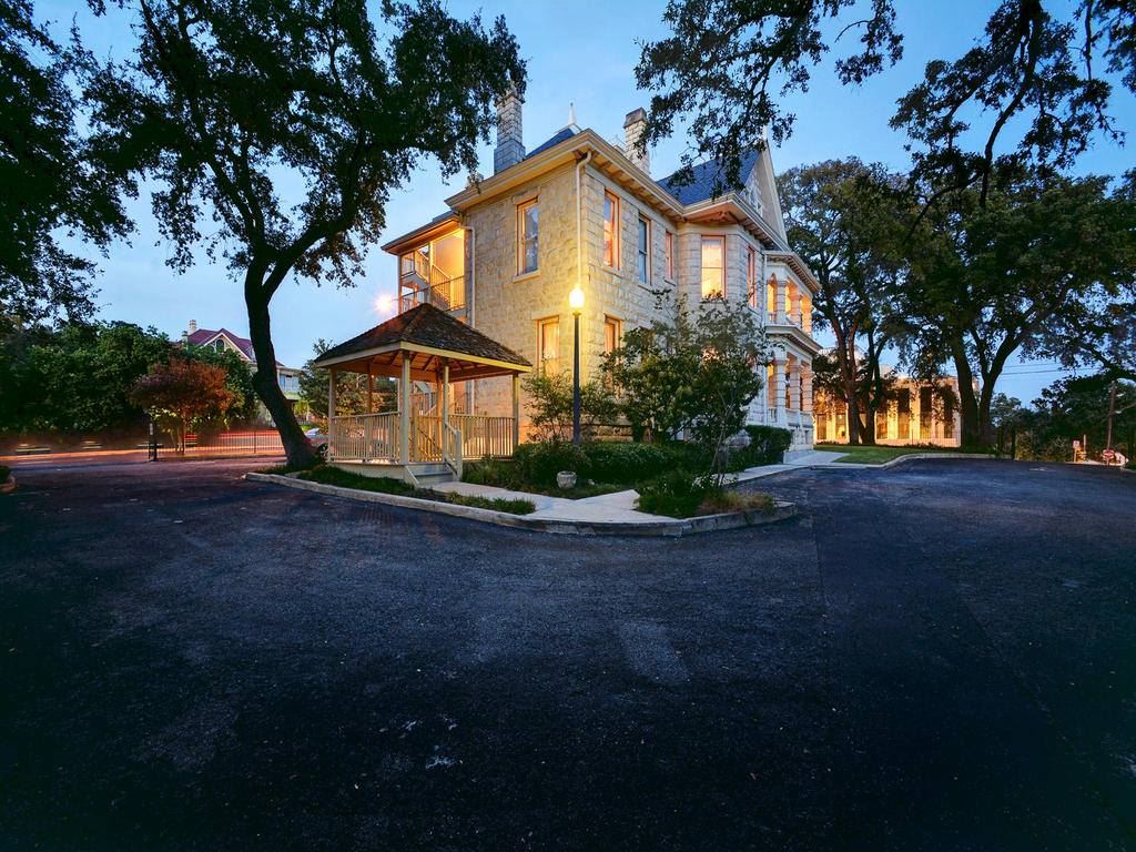 Iconic Buildings In Austin