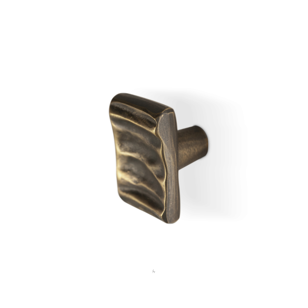 THE TIMELESS APPEAL OF BRASS IN JEWELRY HARDWARE DESIGN