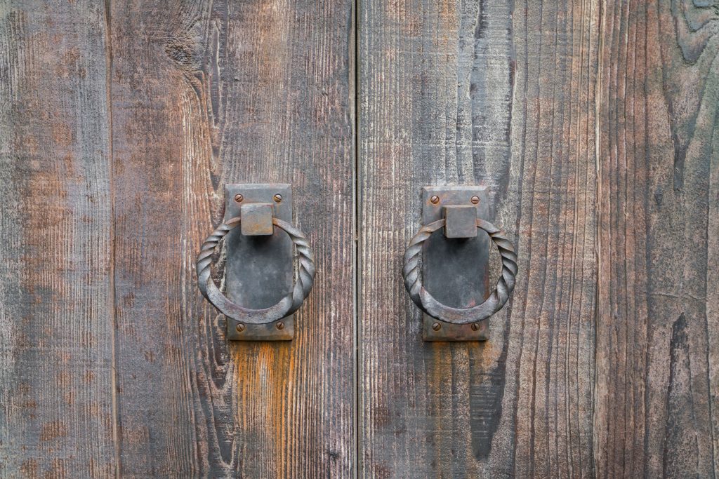 DOOR HARDWARE TRIVIA - CURIOUS FACTS ABOUT DOOR ACCESSORIES - Door Knockers like the ones used in Ancient Greece