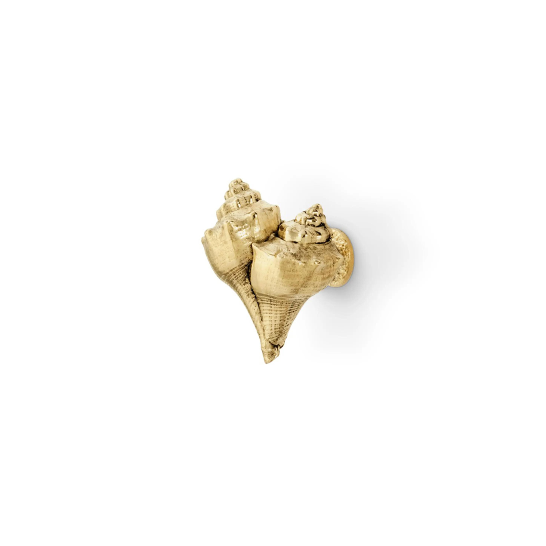 Seashell Decor: 8 Seaside Treasures to Add to Your Home Interiors