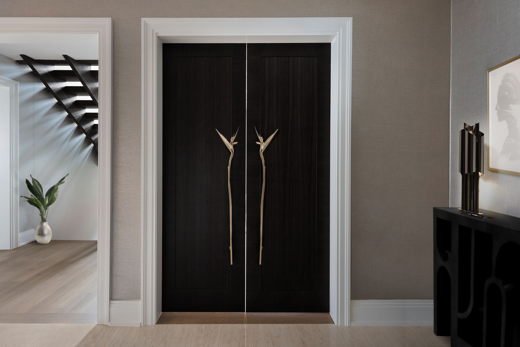 BRING NATURE INTO YOUR HOME - HOW TO EMBRACE WINTER GREENERY - The Streliztia Door Pull, designed by PullCast, is a great way to bring the outdoors into your home