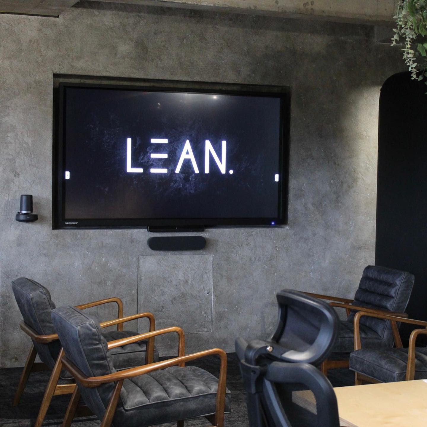 LEAN PROJECTS: INNOVATIVE CONSTRUCTION AND FIT-OUT ACROSS THE UK