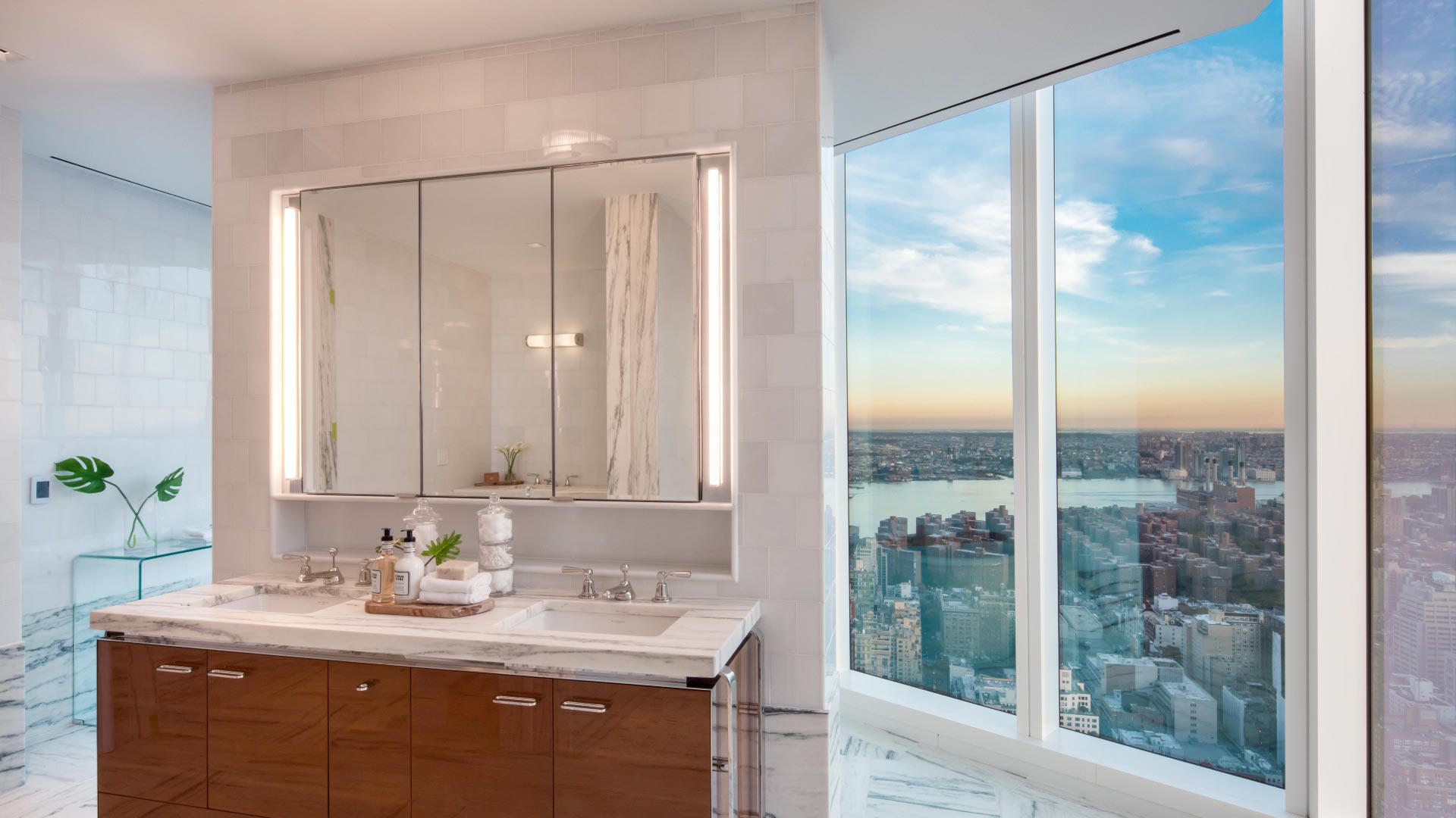 MADISON SQUARE PARK TOWER: UPGRADE YOUR LIVING EXPERIENCE IN NY