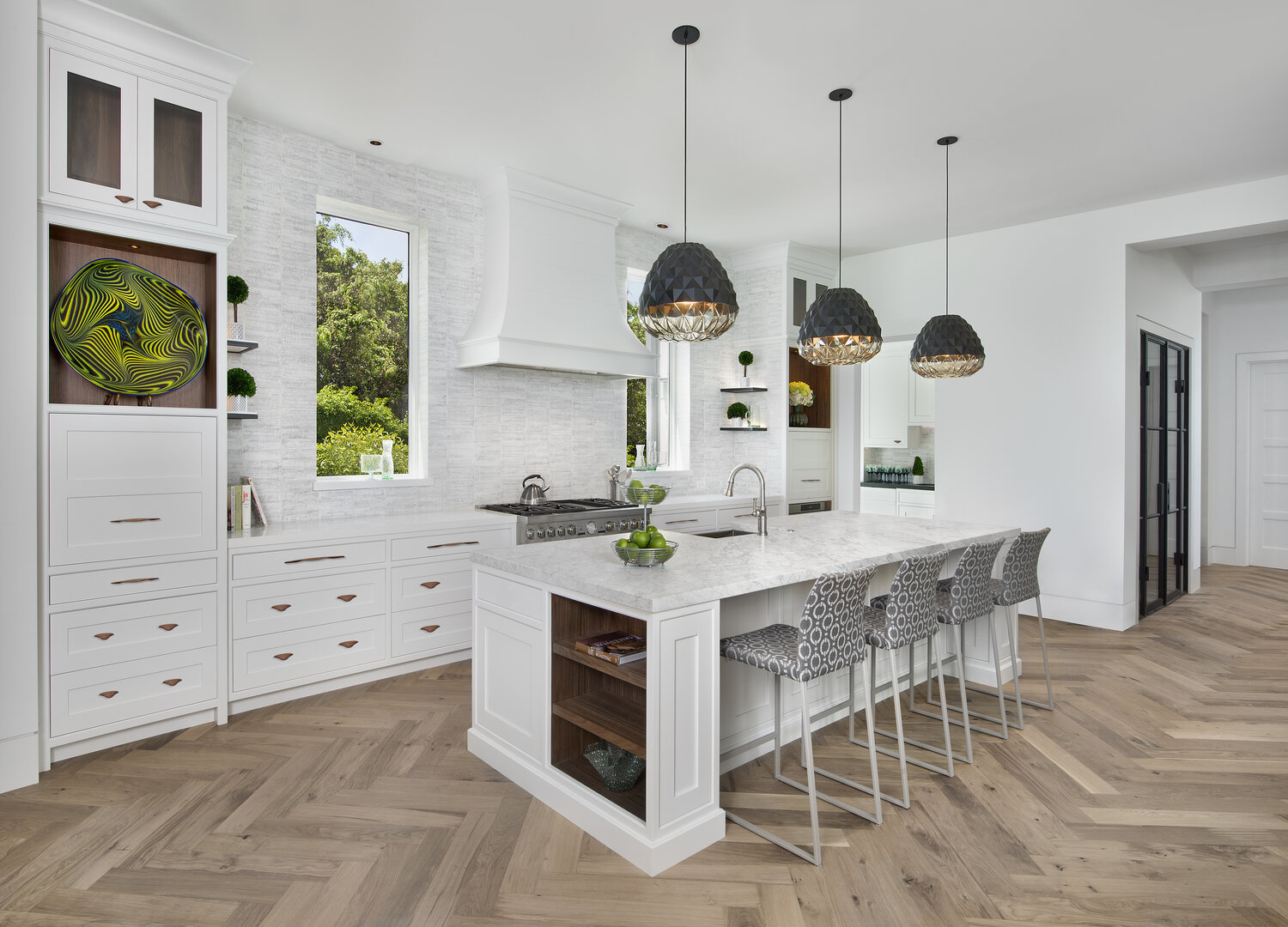 VAN ELIZA DESIGN: A BEACON OF INNOVATION IN NAPLES, FLORIDA