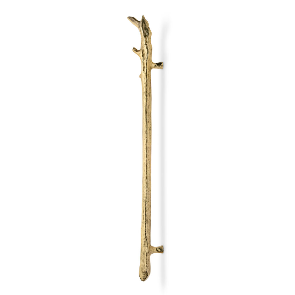 12 BEDROOM INSPIRATIONS THAT PUT THE SPOTLIGHT ON DECORATIVE HARDWARE