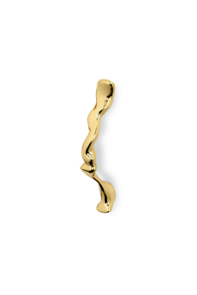 12 BEDROOM INSPIRATIONS THAT PUT THE SPOTLIGHT ON DECORATIVE HARDWARE