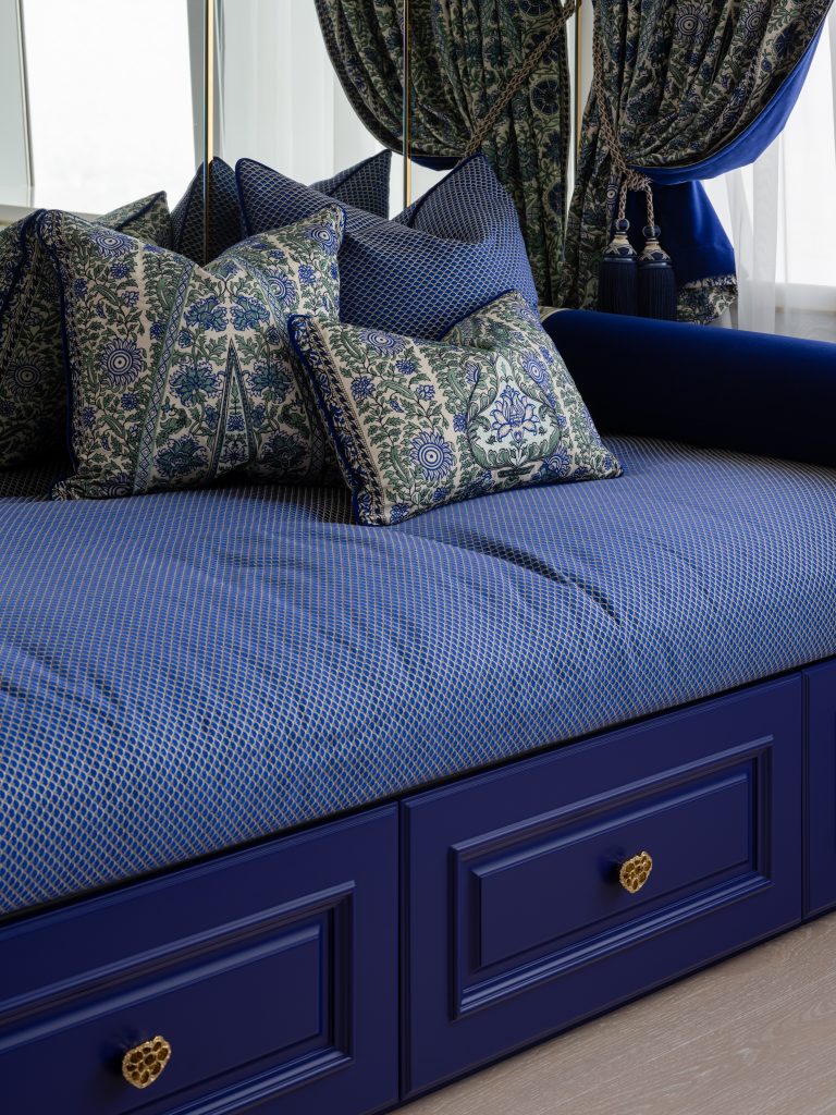 Interior Design Projects: Hausmann Takes Fusion Classic to a New Level