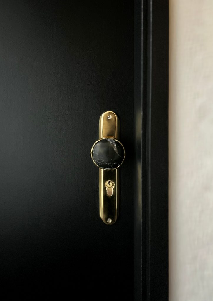 Luxury Interiors: Accessorize in Style with the Tiffany Hardware Series